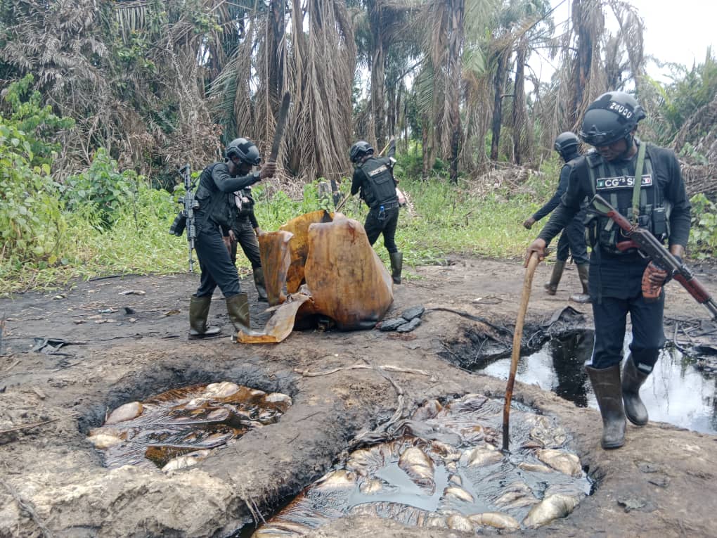 Nigerian Navy deactivates 8 illegal refining sites