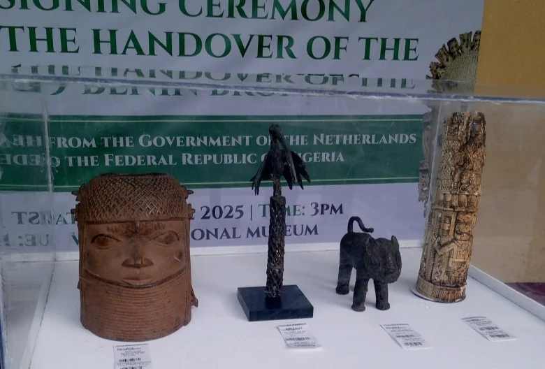 Netherlands formally returns 119 stolen Benin bronzes to Nigeria 2 Netherlands formally returns 119 stolen Benin bronzes to Nigeria