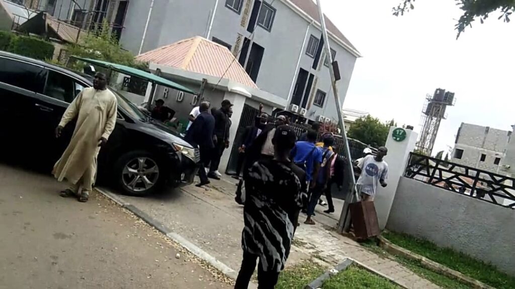 Thugs invade SDP Headquarters in Abuja