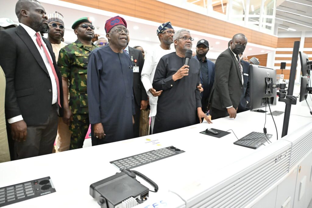 Dangote Group boss, Aliko Dangote, honoured President Bola Tinubu on Thursday by naming the road leading to the Dangote Refinery as Bola Ahmed Tinubu Road.