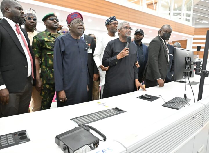 Dangote Group boss, Aliko Dangote, honoured President Bola Tinubu on Thursday by naming the road leading to the Dangote Refinery as Bola Ahmed Tinubu Road.