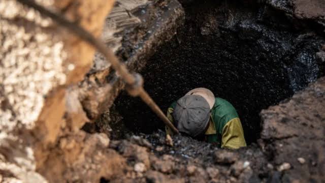 Tragedy in Kano as 2 men die trying to retrieve phone from pit latrine