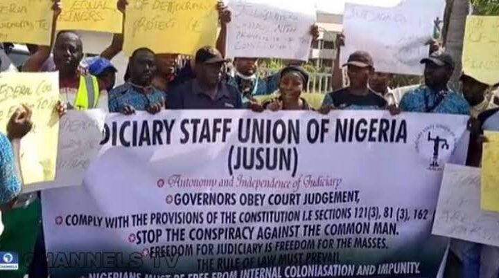 Judiciary workers (JUSUN) protesting at the Federal High Court Abuja