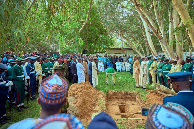 Buhari's supporter gifts N1m to grave diggers in heartfelt tribute 2 Grave site of late former President Muhammadu Buhari