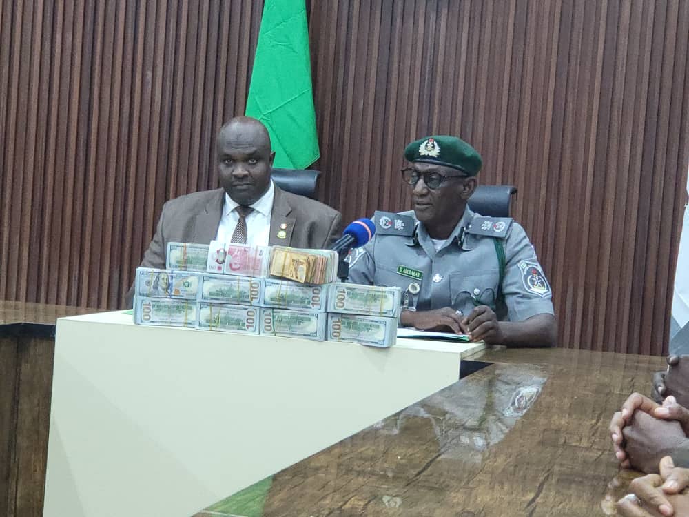 EFCC investigates suspect over undeclared $420,900, £5,825, CFA3,946,500