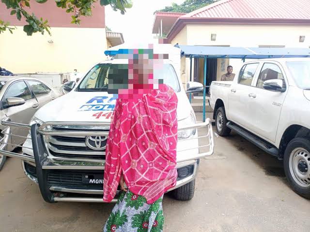 Lagos police rescue woman from jumping into lagoon