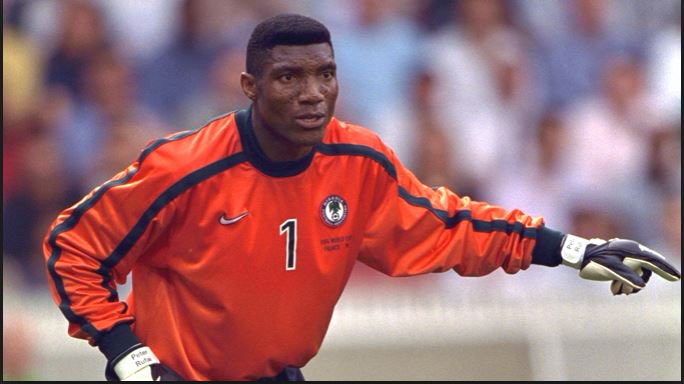 Nigeria’s goalkeeping legend Peter Rufai dies at 61