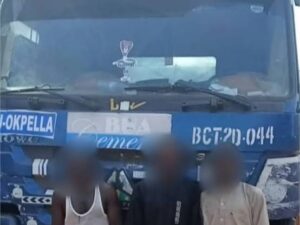 Police nab 3 suspects, recover stolen truck with 900 bags of cement in Niger State
