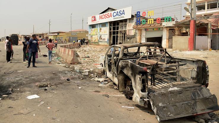 22 dead, 200 injured as deadly protests erupt in Angola over fuel price hike 2 Protest in Angola