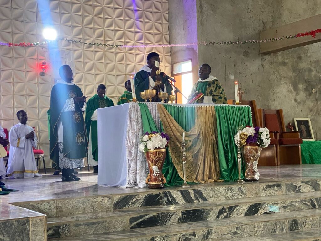 Rev fr Ari 1