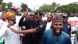 Sowore joins retired police officers in demanding justice, fair pay, and their pensions!