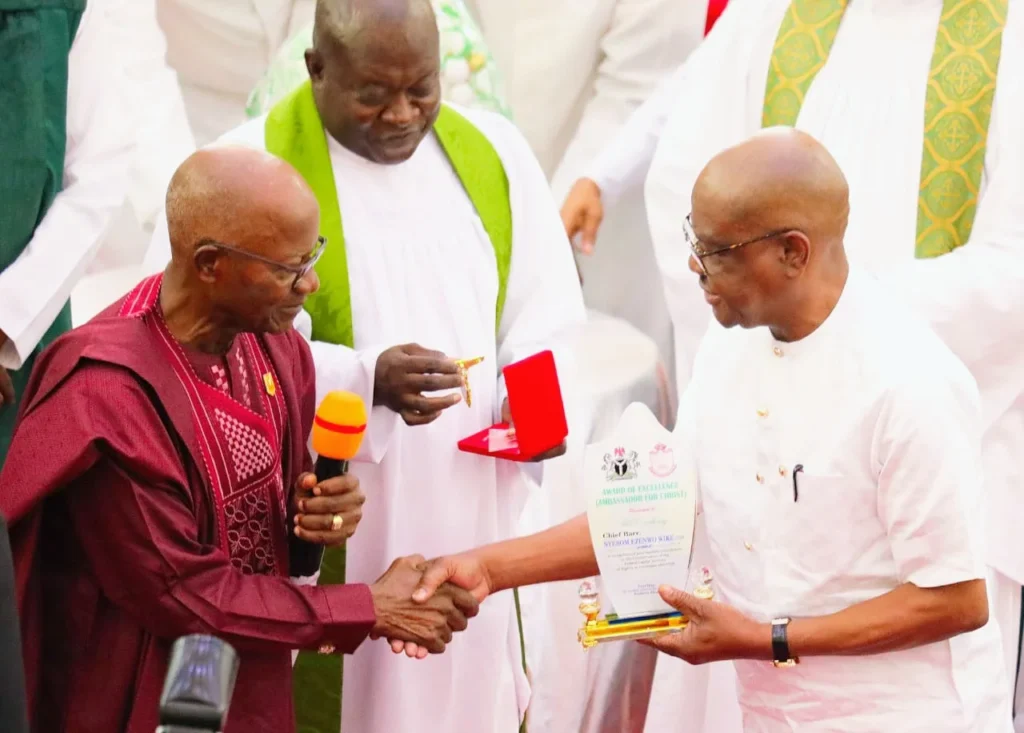 FCT Minister, Nyesom Wike was presented with an Award of Excellence for his exceptional performance in infrastructural development in the FCT.