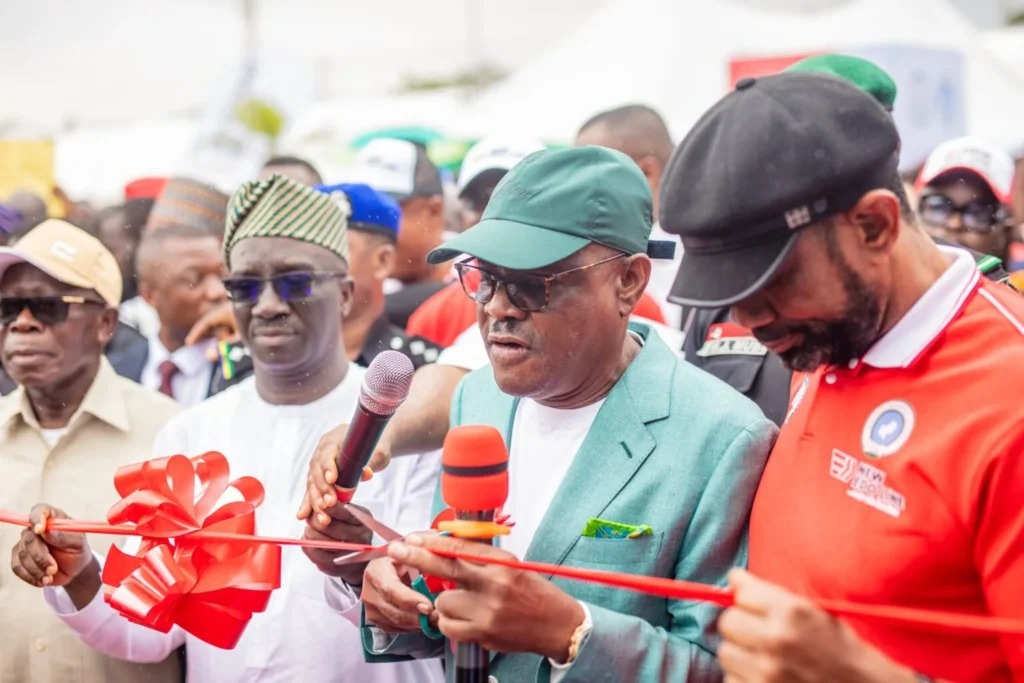 FCT Minister, Nyesom Wike and Edo Governor, Monday Okpebholo during the inauguration of Edo Line, a state-owned transport company, in Benin on Tuesday