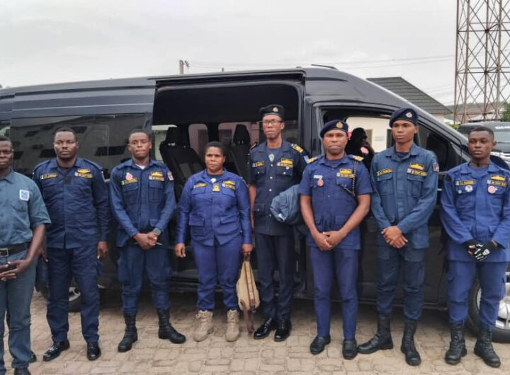 fake Nigerian Coast guard arrested by Nigerian Navy
