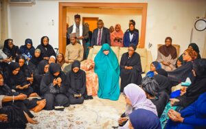 Hajia Aisha Buhari and the First lady, Sen. Oluremi Tinubu flanked by visitors