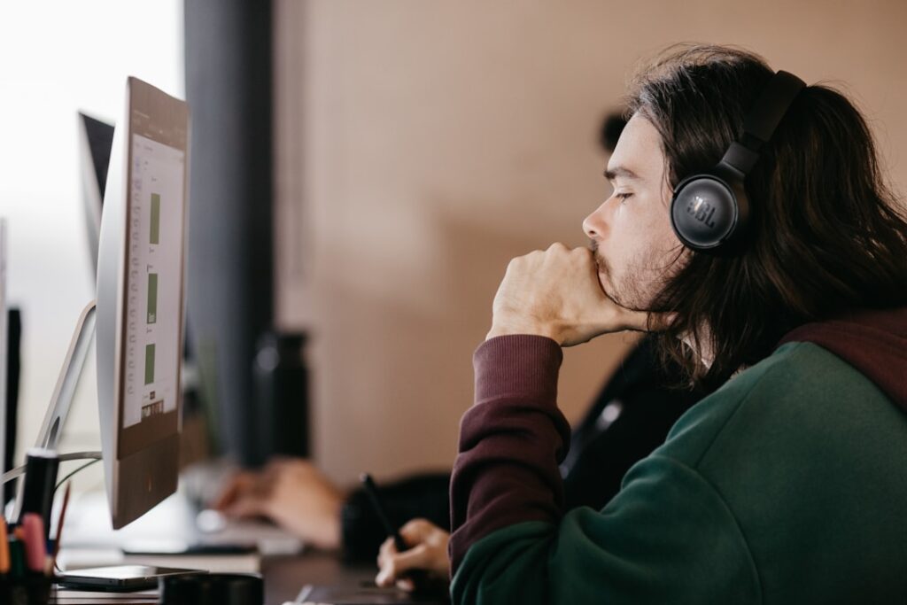 What Is Digital Customer Service? 2 photo 1661983227993 85b1197ba943 2