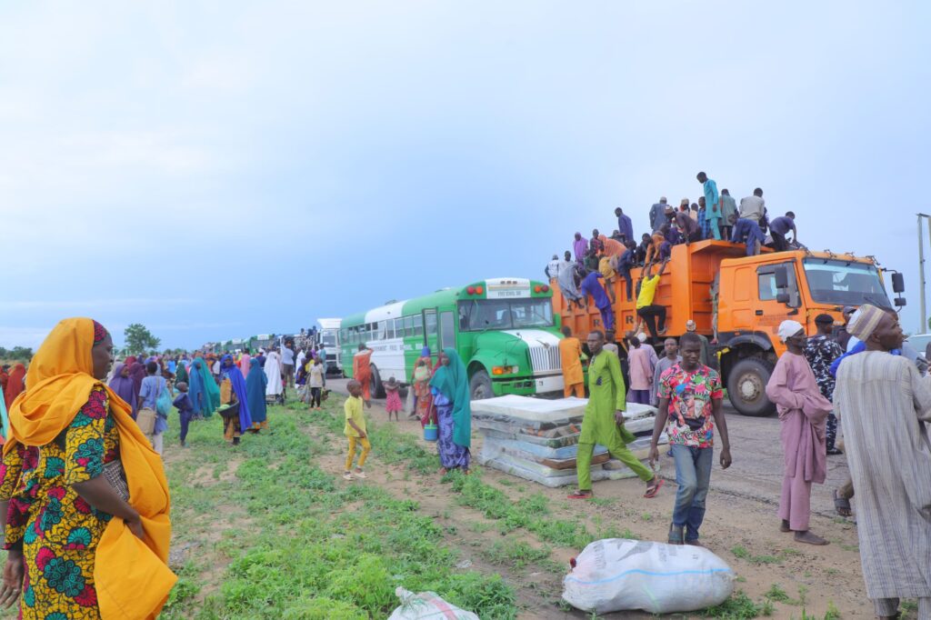 Zulum resettles over 3,000 IDPs in Dara Jamal, commissions 500 mass housing units 3 resettled IDPs