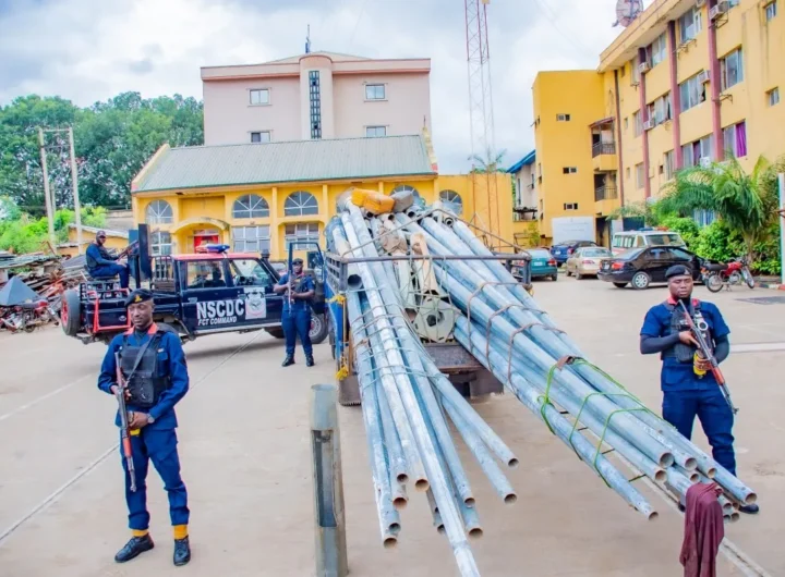 Federal Capital Territory (FCT) Command of the Nigeria Security and Civil Defence Corps (NSCDC) has intercepted a truck loaded with suspected vandalised street light poles.