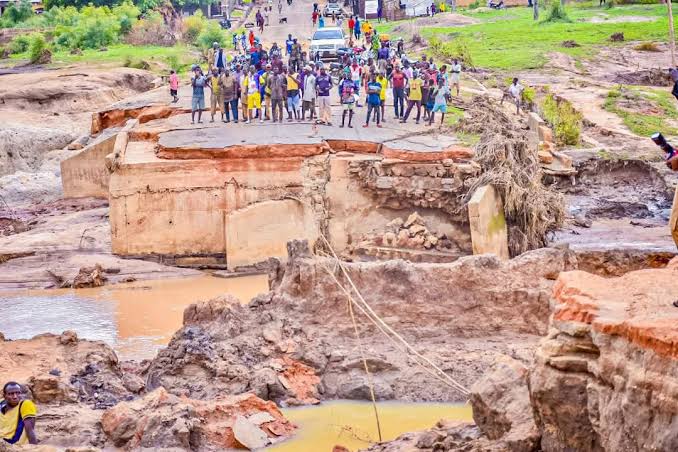 Mokwa bridge destroyed by flood in Niger State