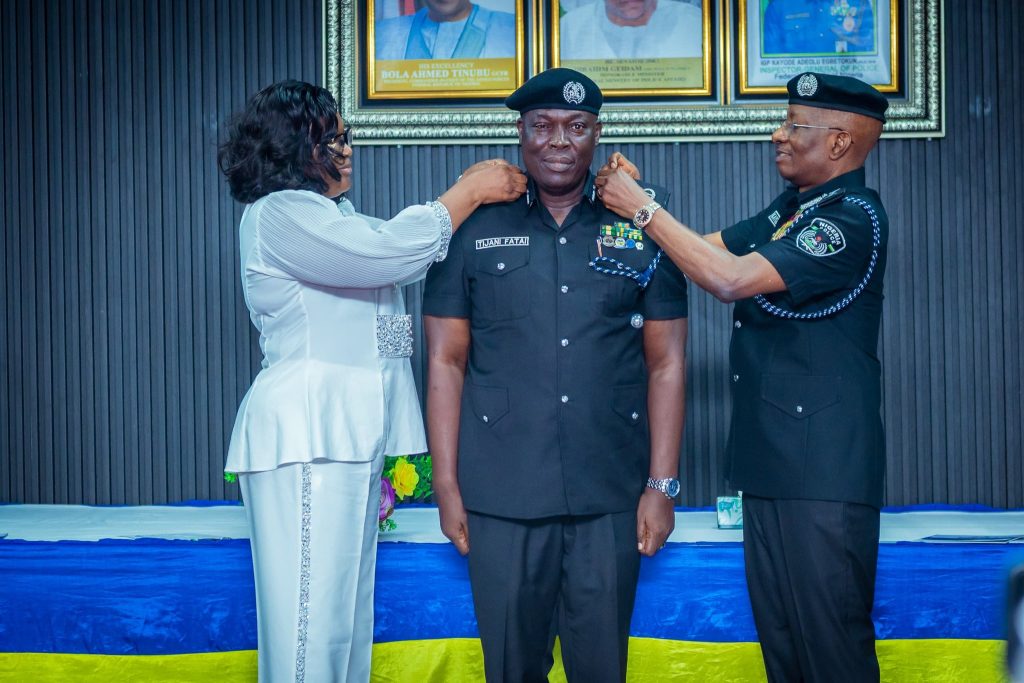 IGP decorates 1 DIG, 4 AIGs, 11 CPs with new ranks