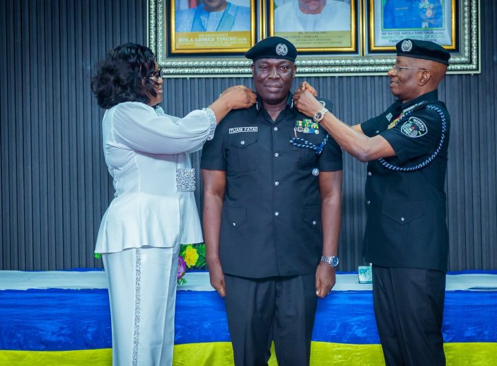 IGP decorates 1 DIG, 4 AIGs, 11 CPs with new ranks