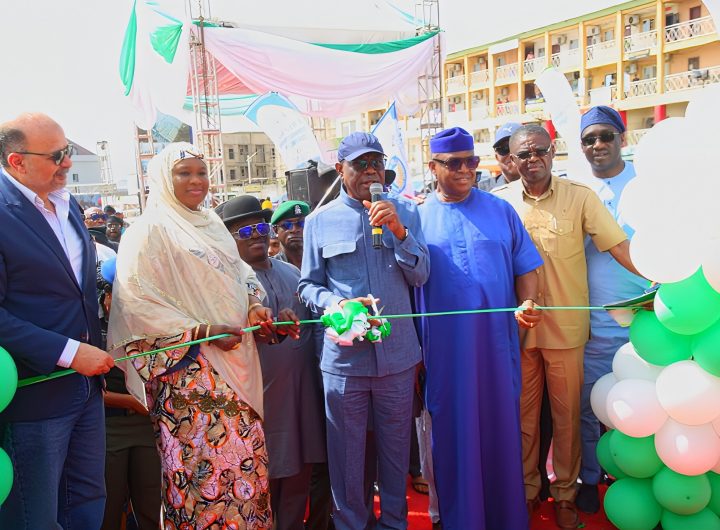 FCT Minister, Nyesom Wike, FCT Minister of State, Mariya Mahmood amongst others during the commissioning the newly Provided Engineering Infrastructure in Wuye District. Photo credit: @OlayinkaLere