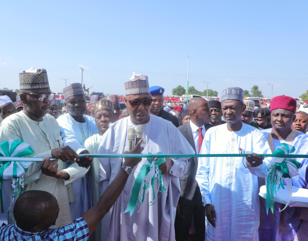 Governor Zulum on Tuesday commissioned the new housing complex for teachers in Mafa