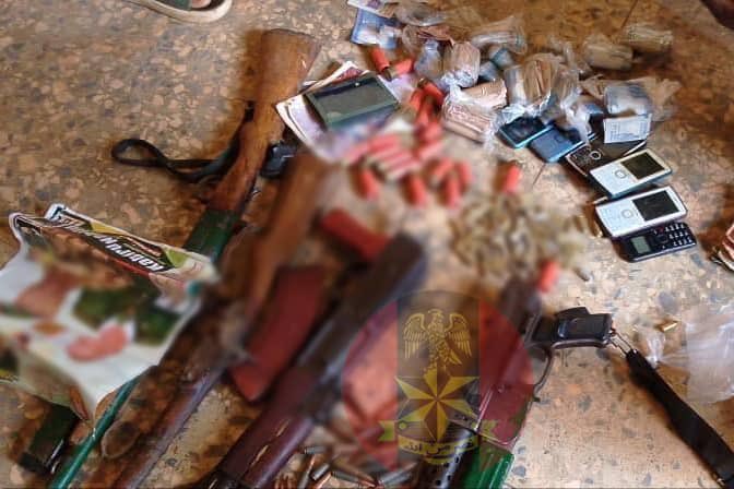 Troops raid gunrunners' hideout in Plateau, recover arms and ammunition 3 Weapons recovered from the raid on suspected gunrunners in Plateau. @HQNigerianArmy
