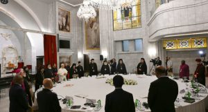 Pope Francis visits Istanbul mosque