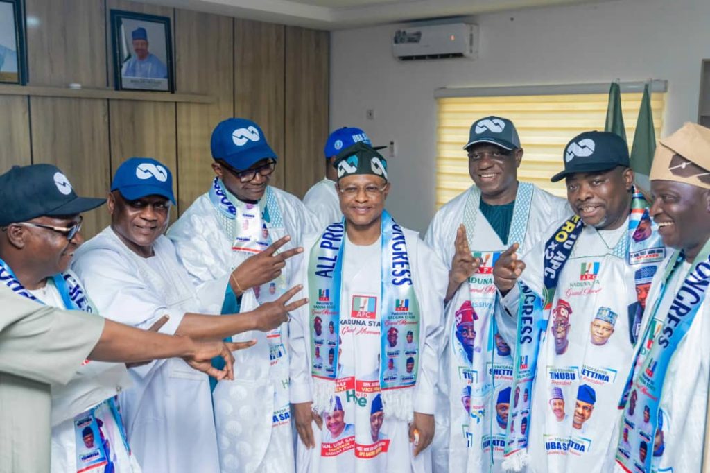Southern Kaduna becomes APC stronghold as Senator Katung, lawmakers defect to ruling party 2 Senator Katung lawmakers defect to ruling party