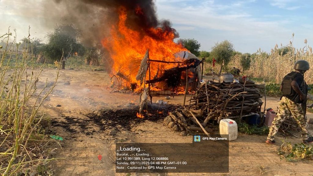 Troops rescue 86 kidnapped victims, foil terrorist ambush, arrest 29 suppliers in Borno 5 Troops rescue 86 kidnapped victims, foil terrorist ambush, arrest 29 suppliers in Borno