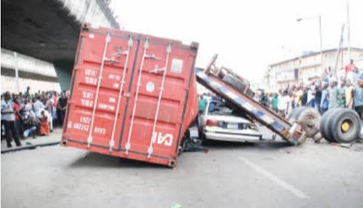 No casualties as 40-ft container overturn on Ojuelegba Bridge, Lagos