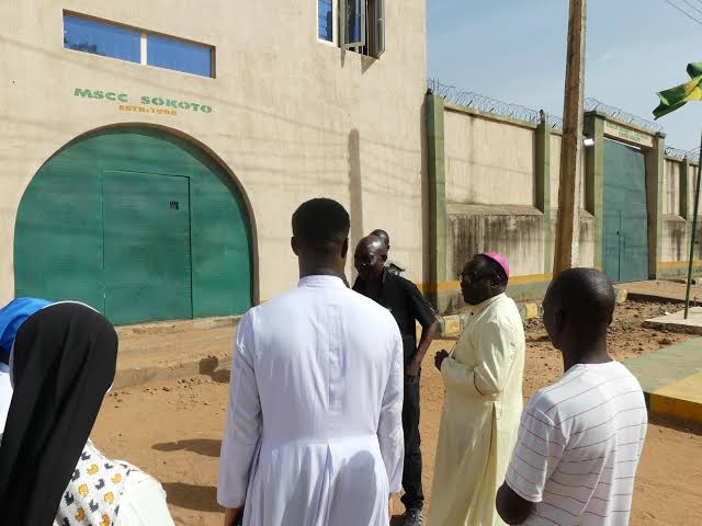 Bishop Mathew Kukah during his visit to Sokoto prison