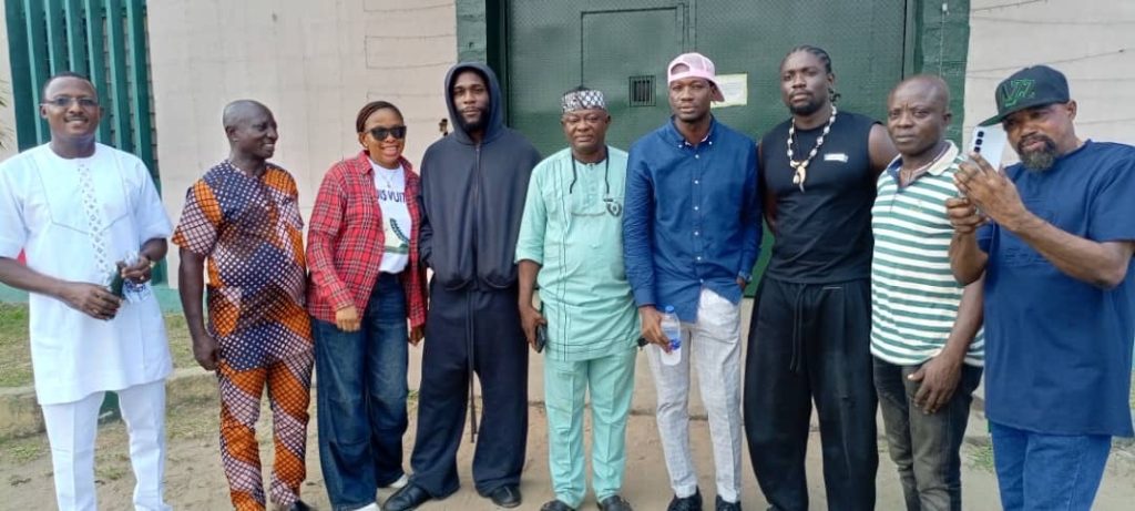 Burna Boy, VDM visit Kirikiri prison in Lagos 2 Burna Boy VDM visits Kirikiri prison in Lagos