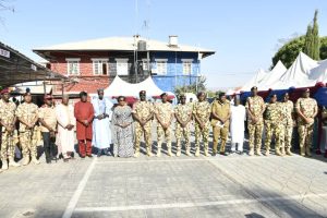 CDs fetes troops on Christmas