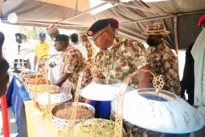 COAS honours frontline troops with luncheon 1