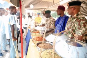 COAS honours frontline troops with luncheon.
