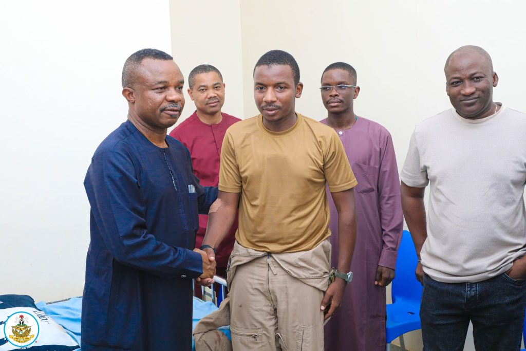 Chief of Air Staff (CAS) Aneke during his visit to the injured pilots