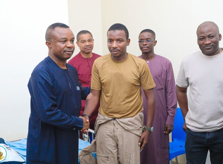 Chief of Air Staff (CAS) Aneke during his visit to the injured pilots