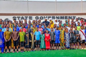 Niger State Governor, Mohammed Umar Bago and the rescued school children. Photo credit: @Chiefpressngs/X