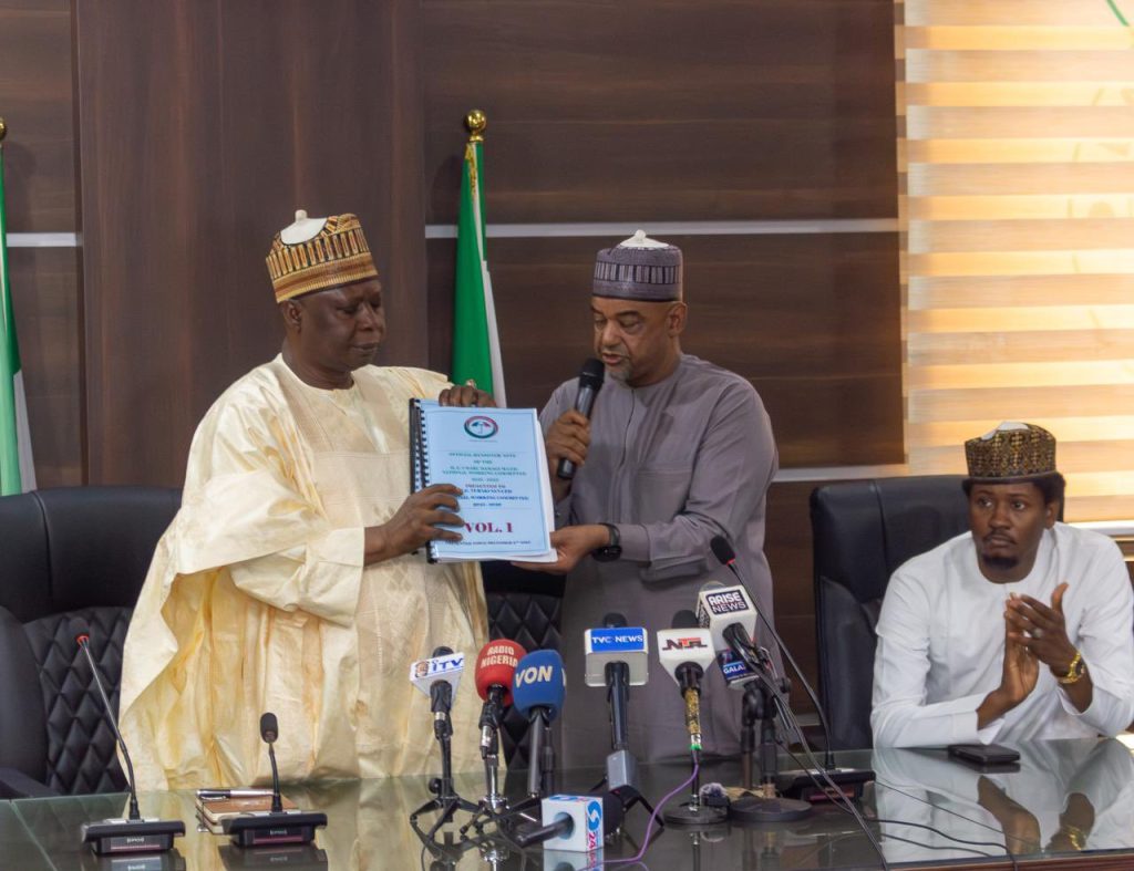 Former PDP Chairman, Ambassador Umar Iliya Damagum, hands over to new Chairman, Kabiru Tanimu Turaki.