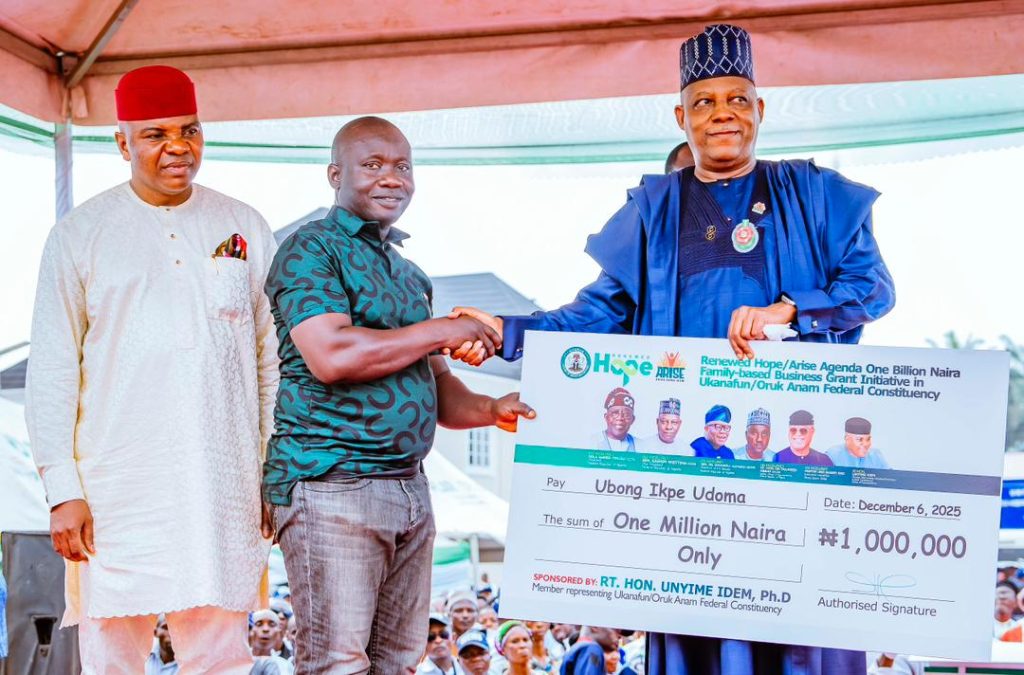 Shettima launches ₦1bn family business grant initiative in Akwa Ibom 2 Shettima launches ₦1bn family business grant initiative in Akwa Ibom