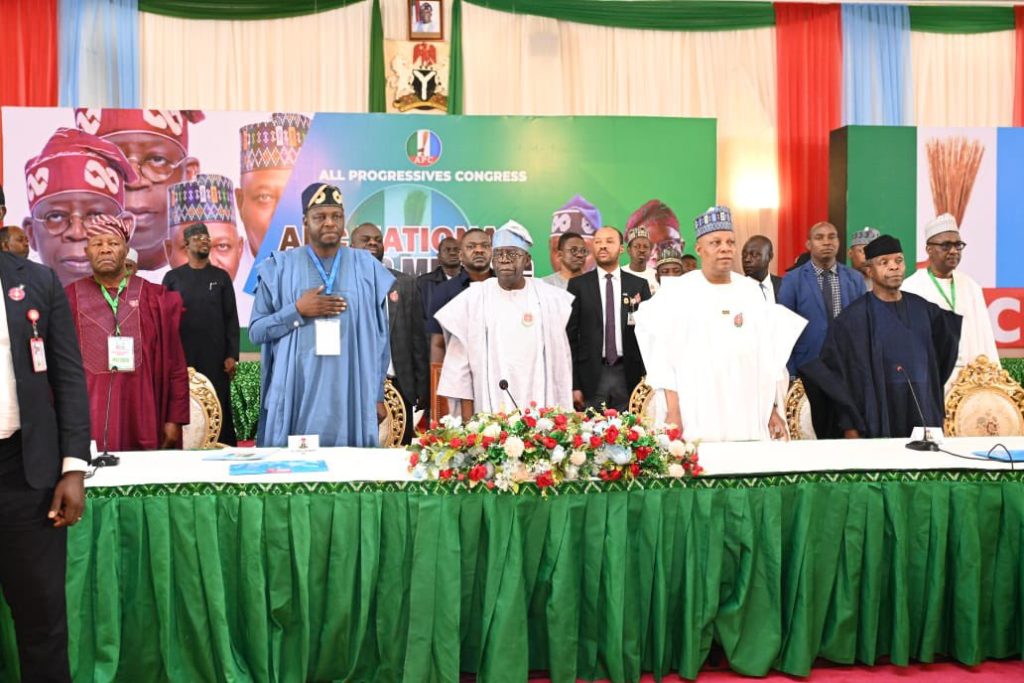Tinubu, Shettima lead APC leaders to the party’s National Caucus meeting in Abuja