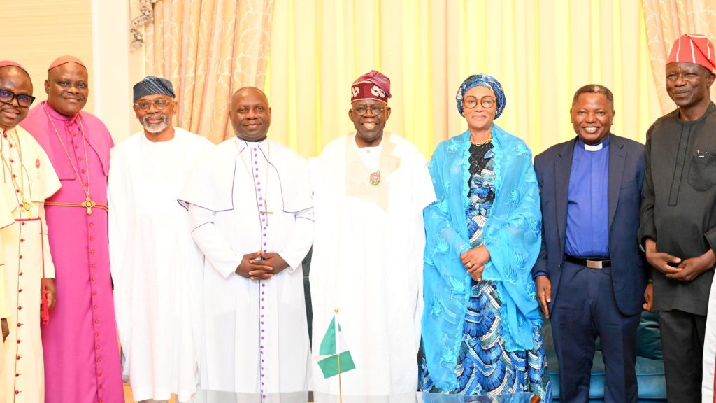 CHRISTIAN ASSOCIATION OF NIGERIA leaders visit President Bola Tinubu and First Lady. From left : Bishop Adegbite Stephen - CAN Chairman Lagos State, Bishop Evans Oyemara, President Bola Tinubu, First Lady Oluremi Tinubu, Rev Dr Stephen Baba Payan, Bishop Francis Wale Oke