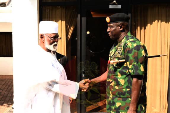 COAS visits IBB, Abdusalami, Niger Governor Bago, pledges enhanced security, collaboration 4 COAS Lieutenant General Waidi Shaibu, and former Head of State, General Abdusalami Abubakar. Photo credit: @NigerianArmy/X