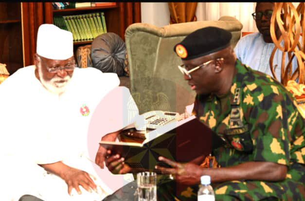 COAS visits IBB, Abdusalami, Niger Governor Bago, pledges enhanced security, collaboration 3 COAS Lieutenant General Waidi Shaibu, and former Head of State, General Abdusalami Abubakar. Photo credit: @NigerianArmy/X