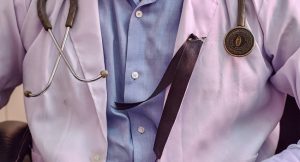 Nigerian doctors begin strike nard