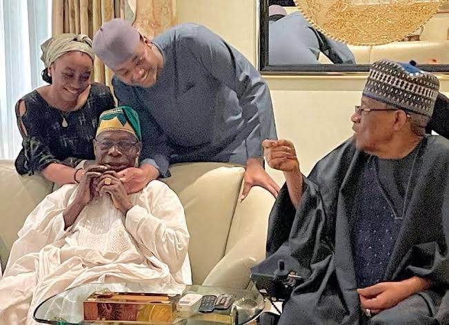 Former Nigerian President, Chief Olusegun Obasanjo has paid a private visit to the former military president, General Ibrahim Babangida, at his hilltop residence in Minna, Niger state capital.