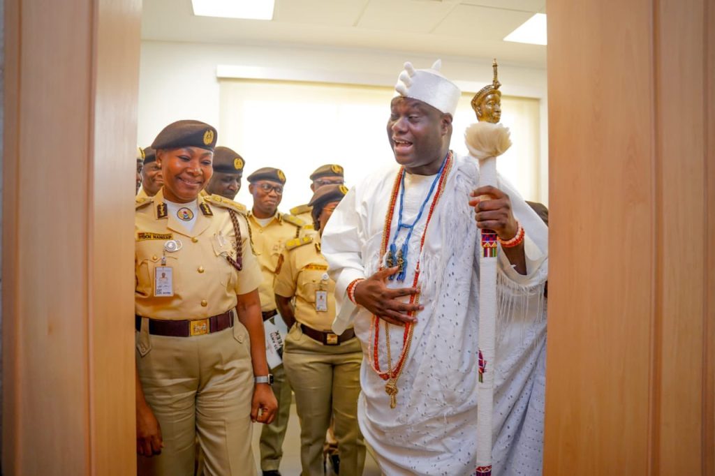 His Imperial Majesty, the Ooni of Ife, Oba Adeyeye Enitan Babatunde Ogunwusi (Ojaja II) was warmly received by the Comptroller-General Immigration Service, Kemi Nandap, and members of her Management Team. Photo credit: @nigimmigration/X