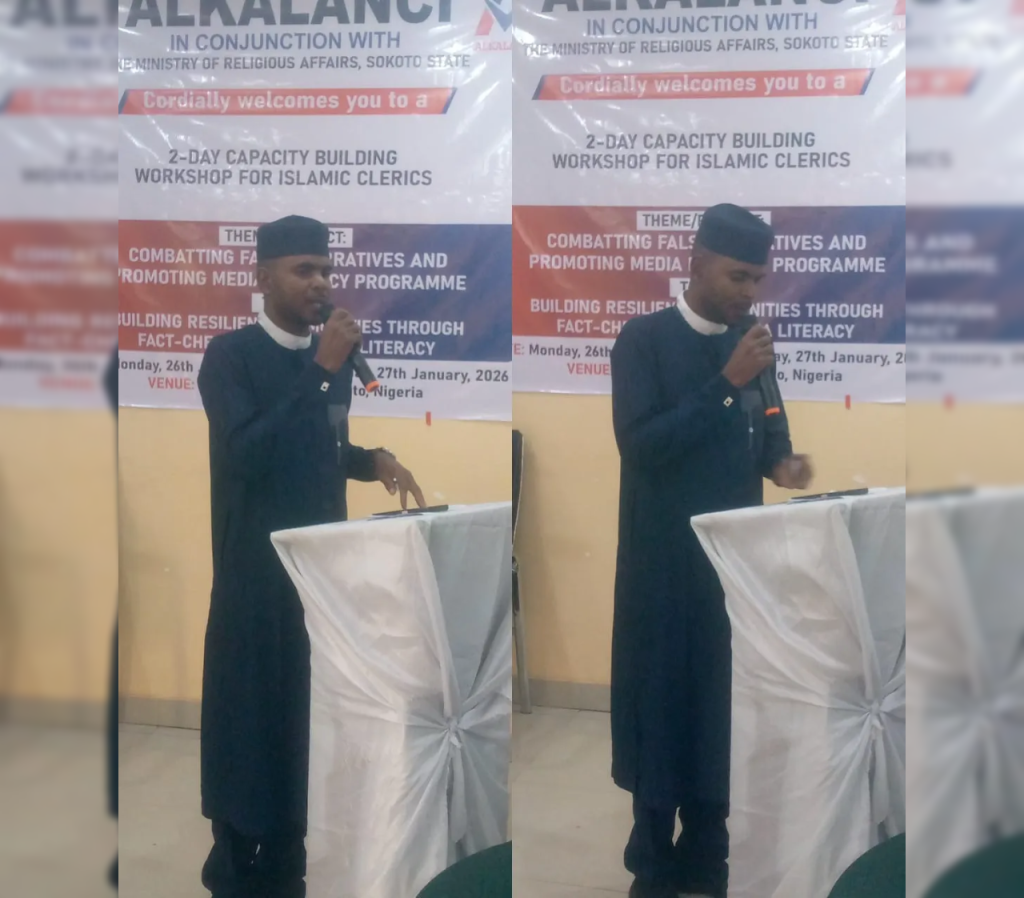 Sokoto NUJ Chairman, Comrade Usman Binji presenting paper at the ongoing 2 day workshop for Islamic clerics on countering false narratives, and fact-checking.